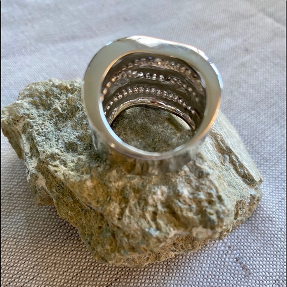 Ring - Picture 5 of 5